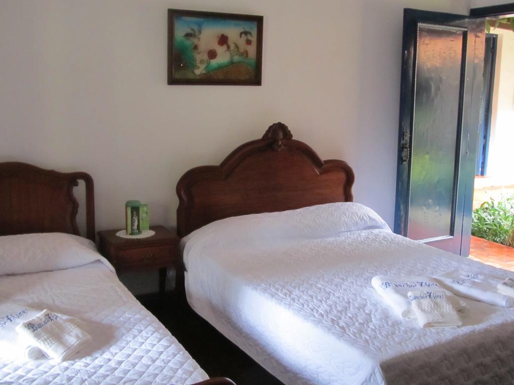 Pousada Rancho Flores Каете Екстер'єр фото
